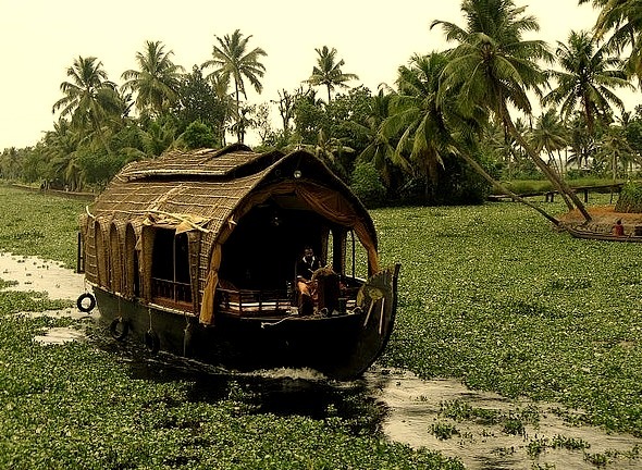 by fransglobal on Flickr.Motorized hoseboats on Kerala backwaters, India.