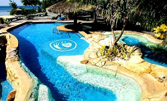 Paradise pool at Tavarua Island Resort, Fiji